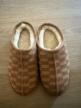 KITH monogram Shearling slippers